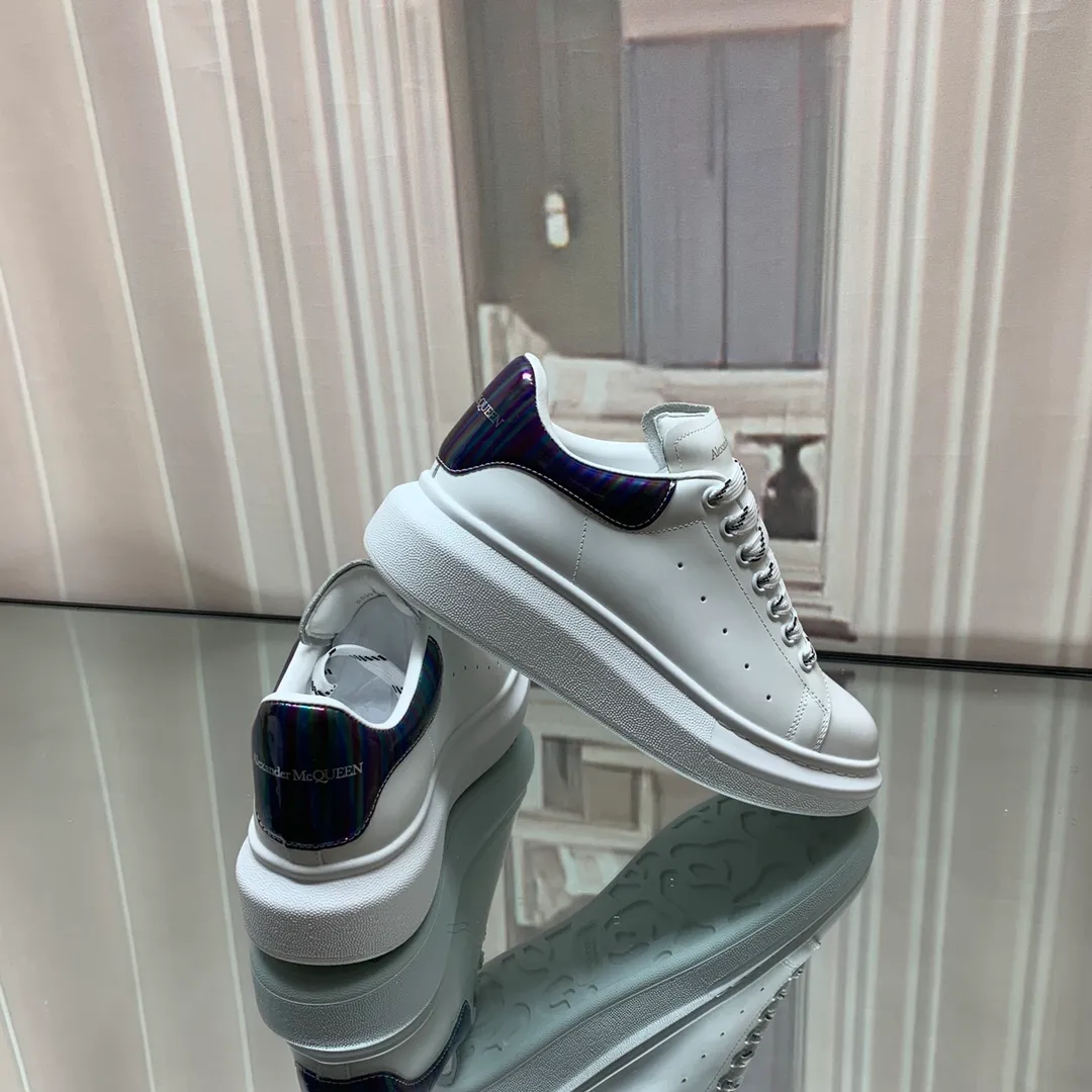 👟👟Ex-factory price 560👟👟 Professional McQueen factory. Top version. Couple style Alexander McQUEEN high version has been upgraded to the highest quality again✅ 💪McQueen Spring, Summer, Autumn and Winter top version Purchasing level✅ Recruiting national online and offline agents to join🤝 🏆Fabric: Original materials imported from Italy. Texture, water-resistant and non-discoloring 🏆Inner lining: ️A-grade Italian imported lining resistant to dirt, sweat-absorbent, breathable and comfortable 🏆Foot pads: top-grade imported Italian super-soft cowhide leather 🏆Outsole: PU+counter 1:1 🏆Shoe box: original white box. Plus white flip cover for double-layer protection. Cloth bag. Handbag. Certificate of 1:1 mold opening, 4-piece set. Delivered with a pair of shoelaces. 🖕🏿🖕🏿🖕🏿You can choose any pair of shoelaces in any color of our factory 🏆Code number: women’s 34-41. men’s 38-46 🏆Special remarks (women’s size 34.40.41, men’s size 38.45.46 is customized, no returns or exchanges) Win-win cooperation🤝